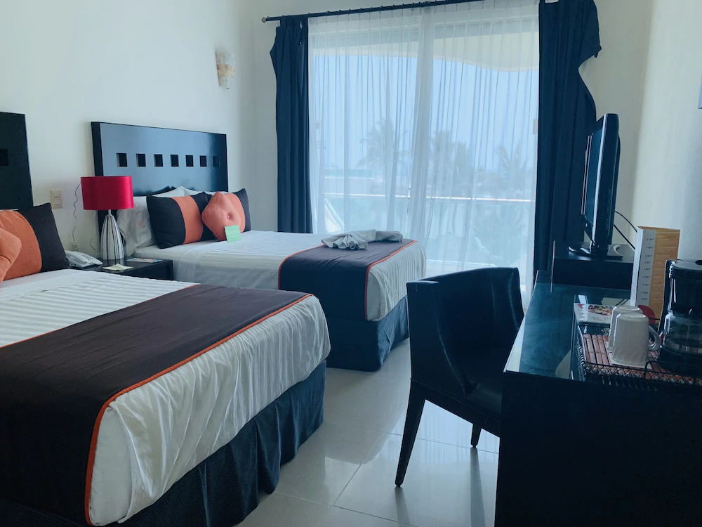 Hotel Playa Caracol