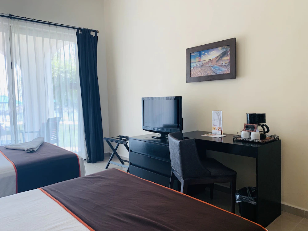 Hotel Playa Caracol