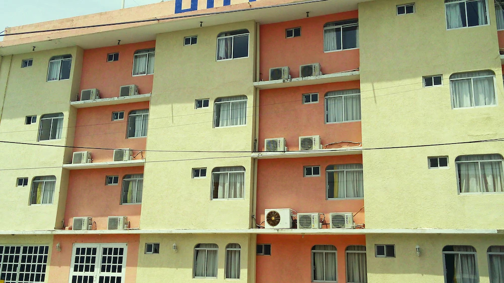 Hotel Plaza Jardín