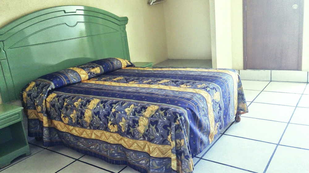 Hotel Plaza Jardín