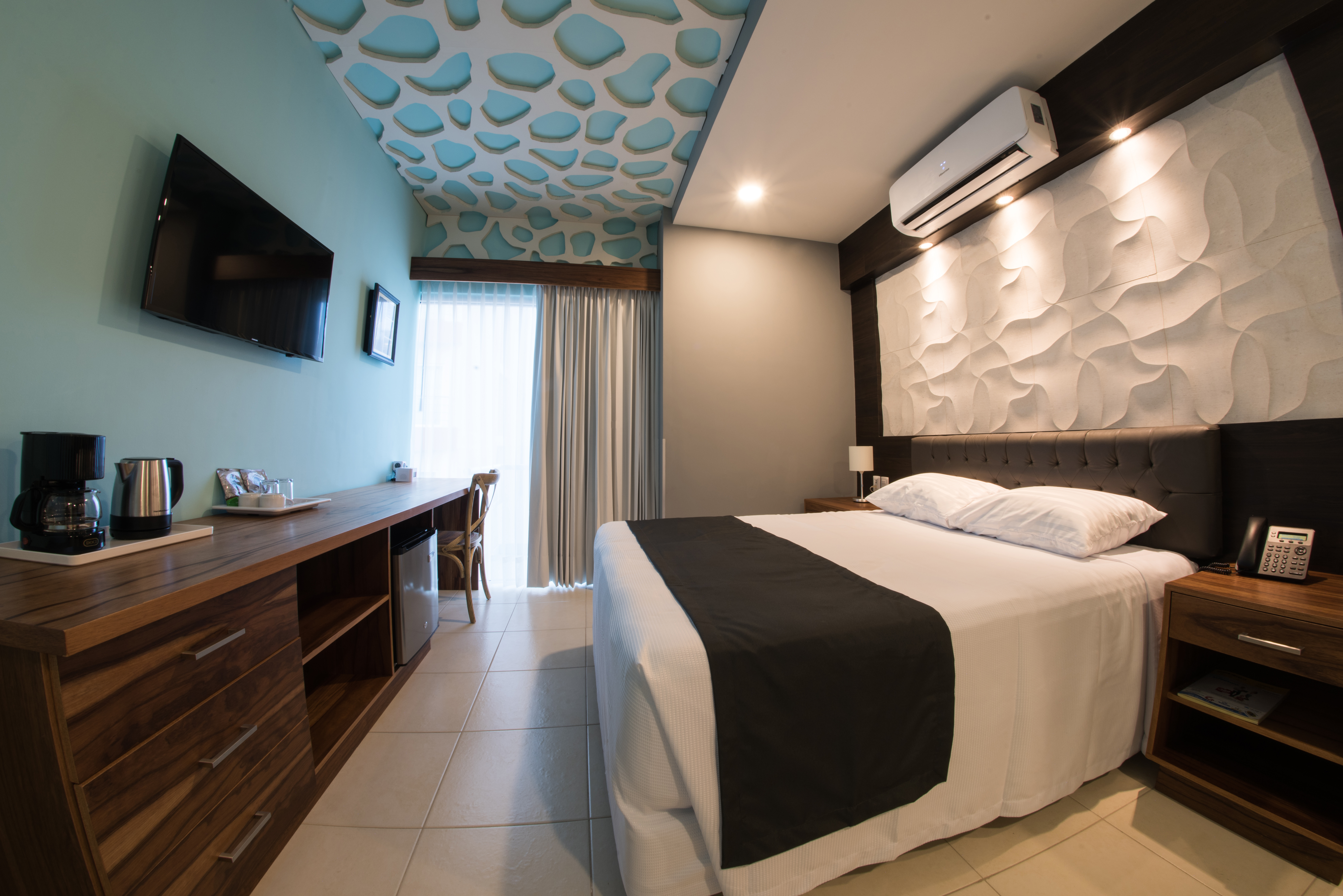 Hotel & Suites Clipperton