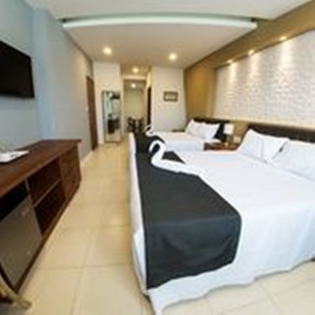Hotel & Suites Clipperton