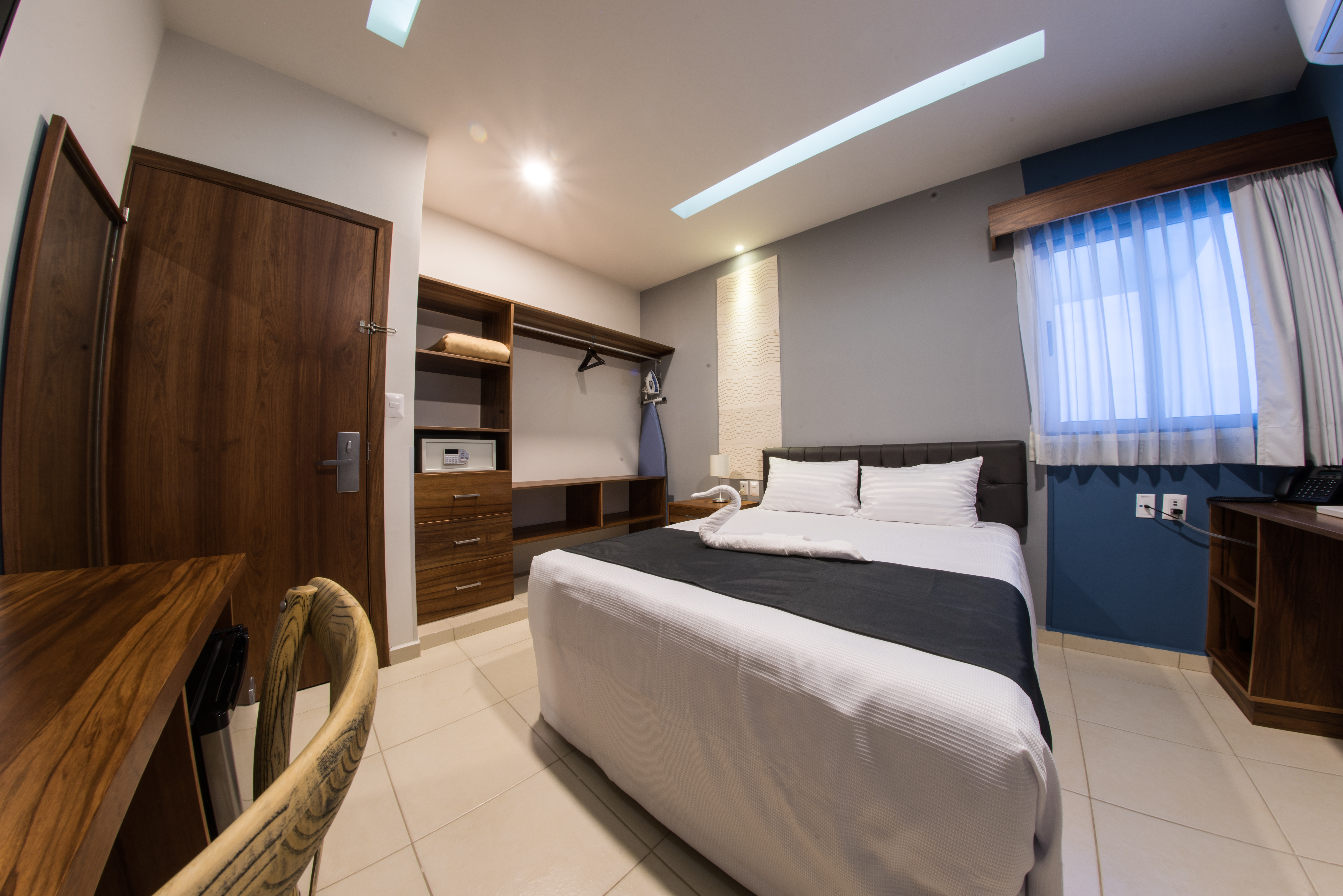 Hotel & Suites Clipperton
