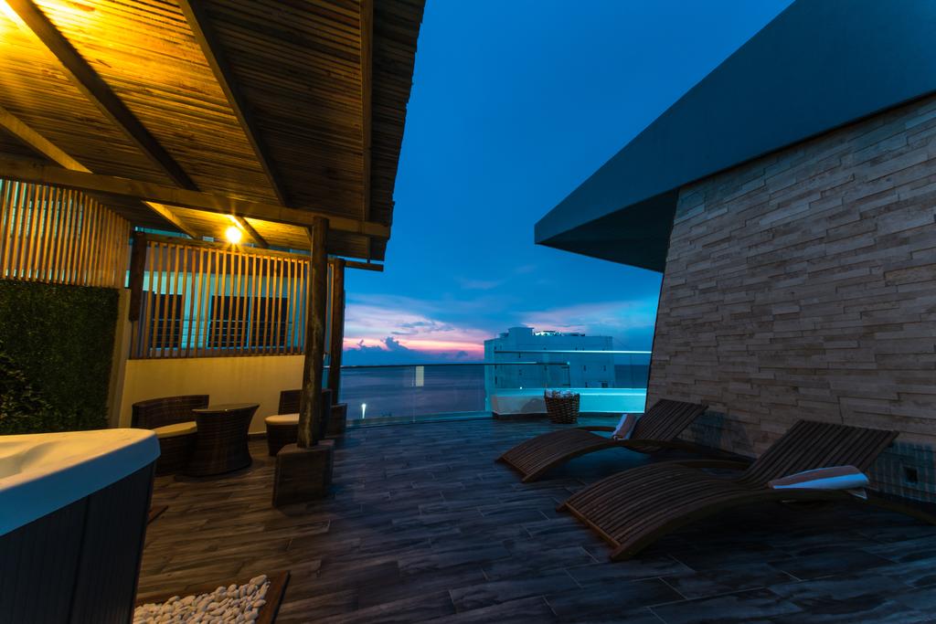 Hotel & Suites Clipperton