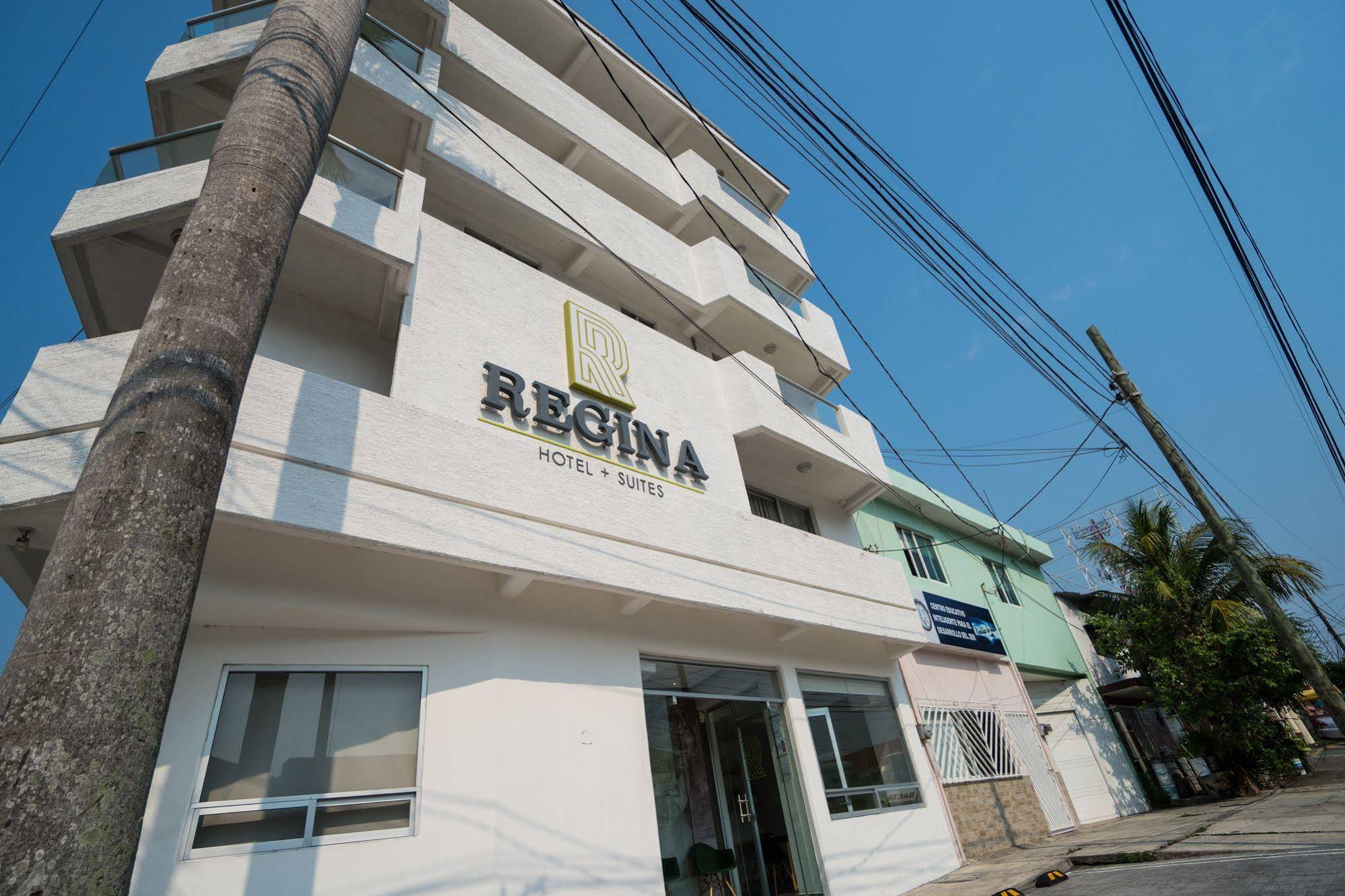 Hotel Suites Regina