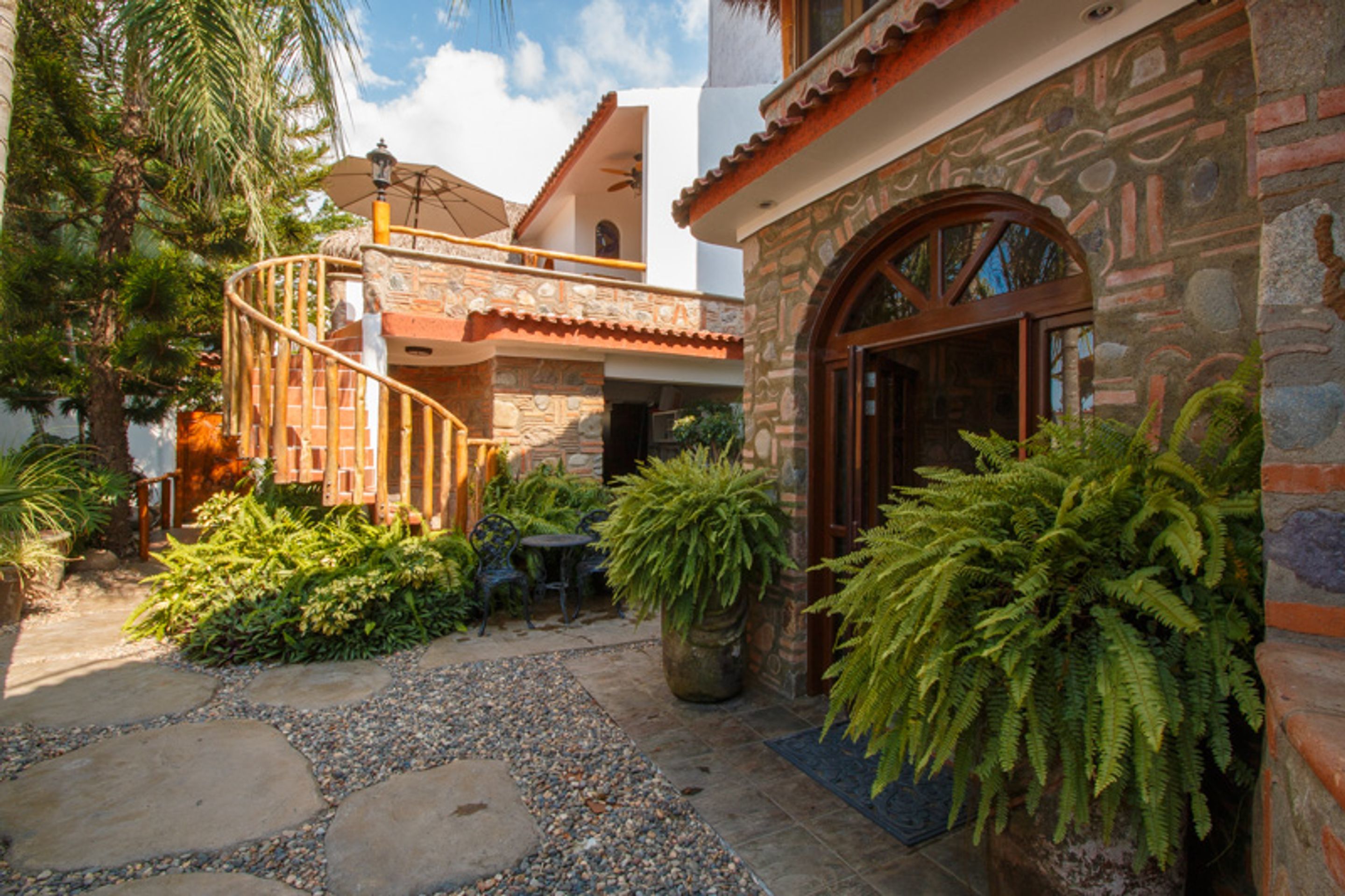 Casa Fibba 4 BR by Casago