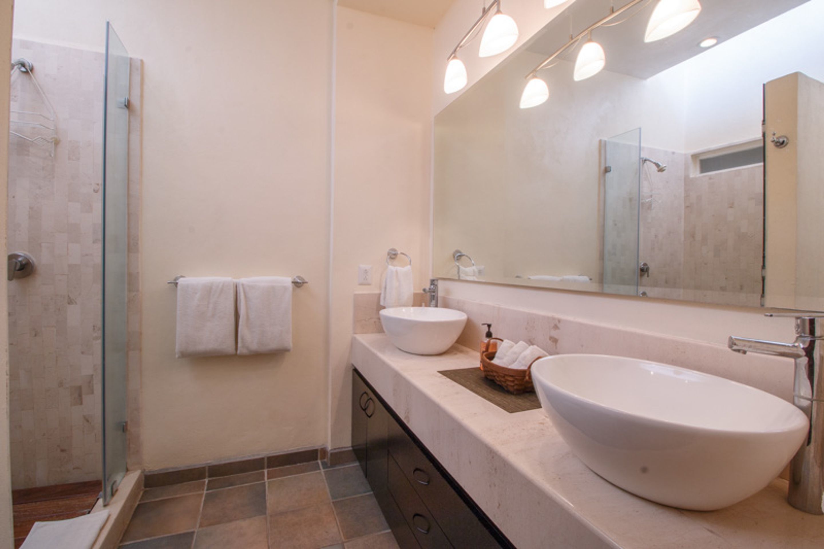 Casa Fibba 4 BR by Casago