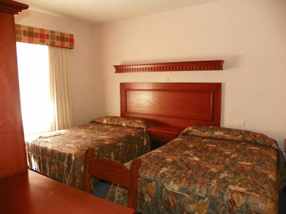 María Luisa Inn & Suites