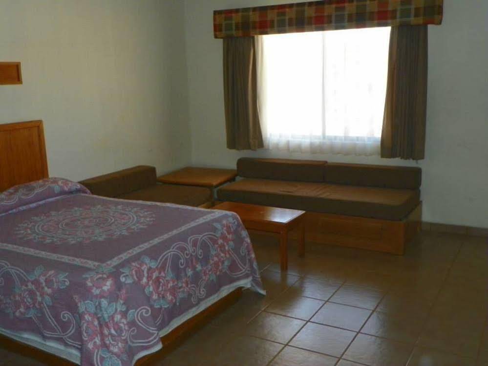 María Luisa Inn & Suites