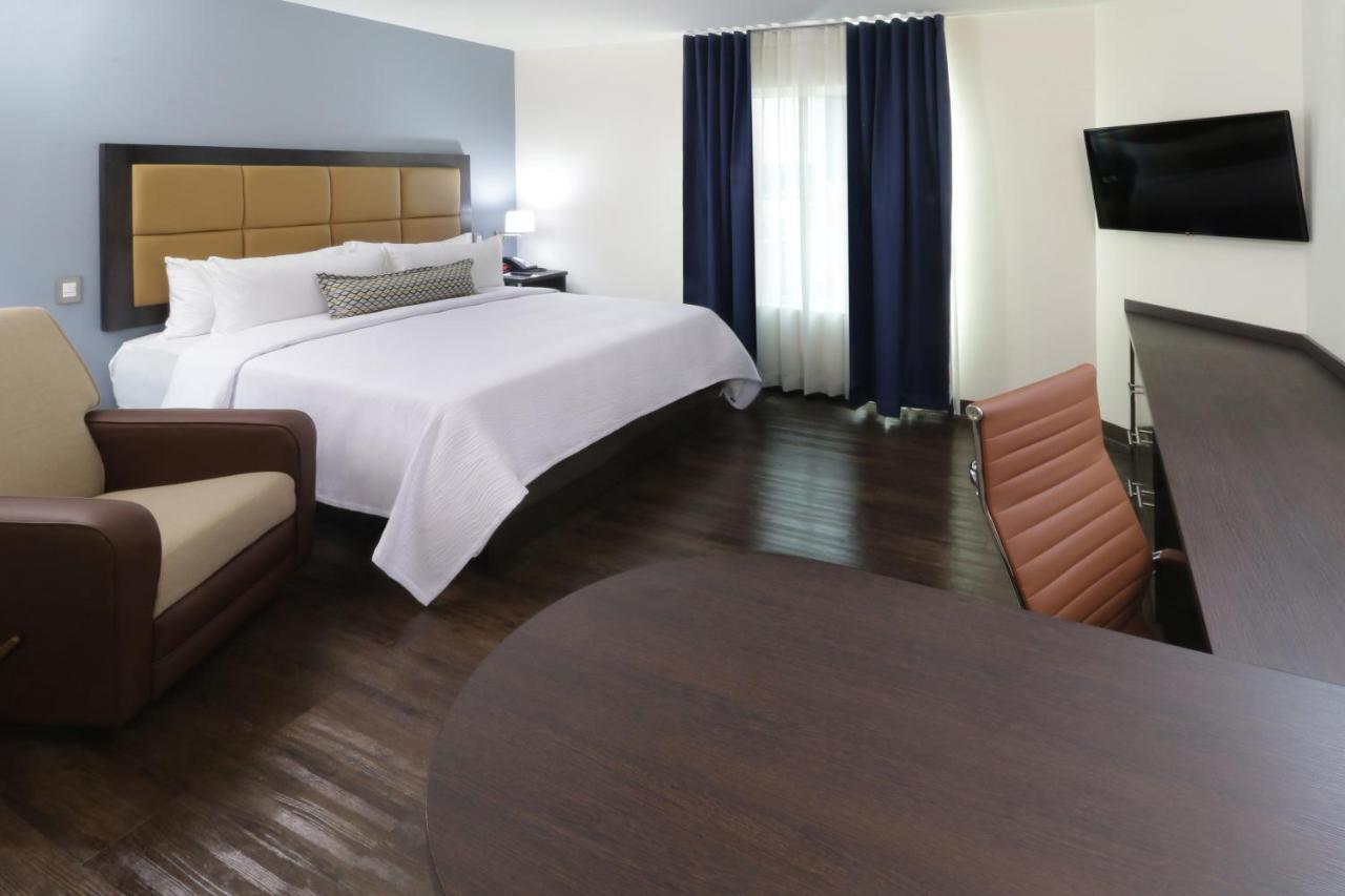Candlewood Suites Celaya