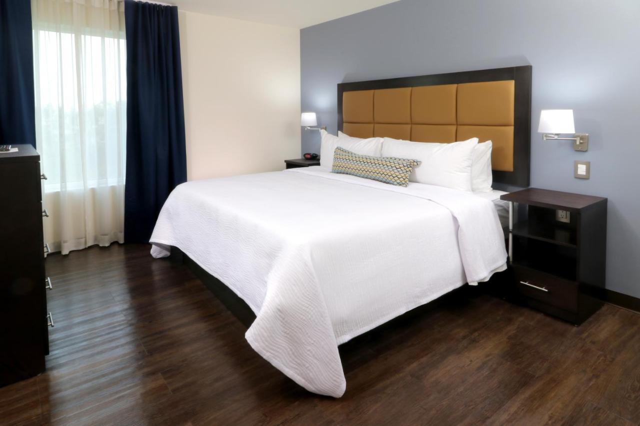 Candlewood Suites Celaya