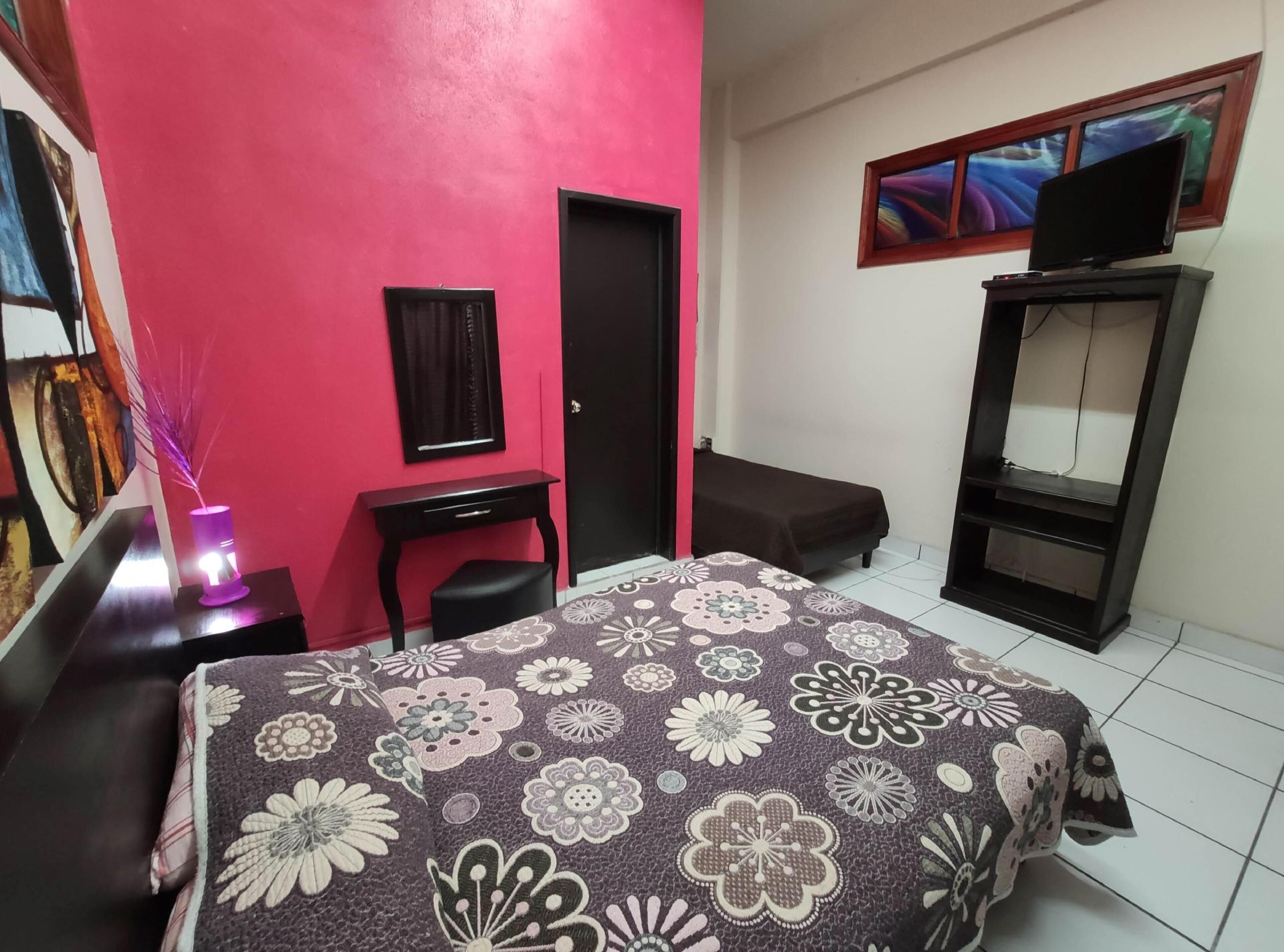 Hotel Olhe by OYO