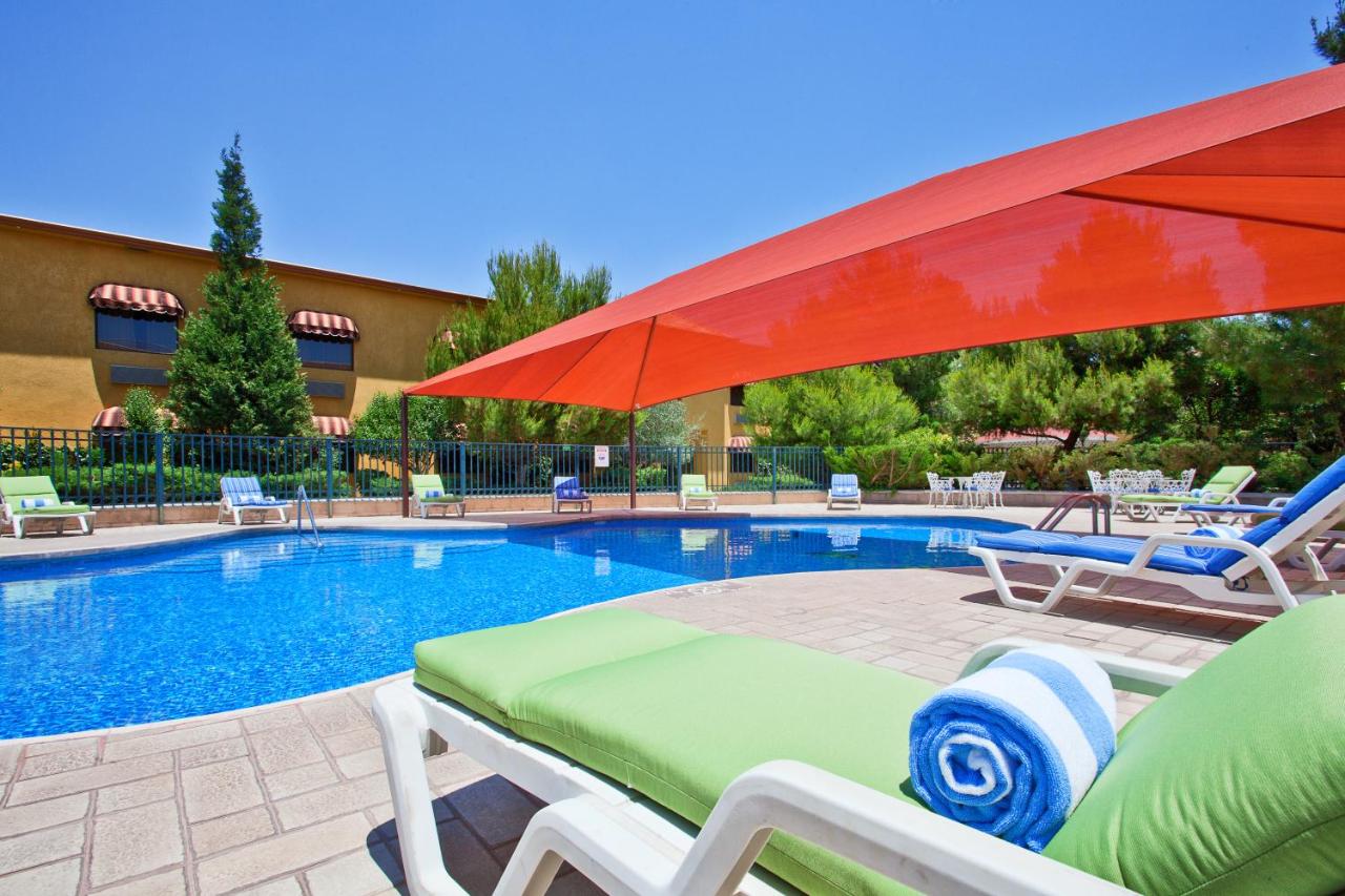 Holiday Inn Express