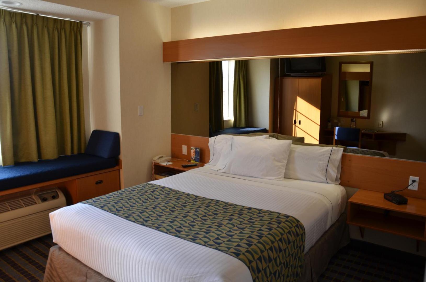 Microtel Inn & Suites by Wyndham Chihuahua