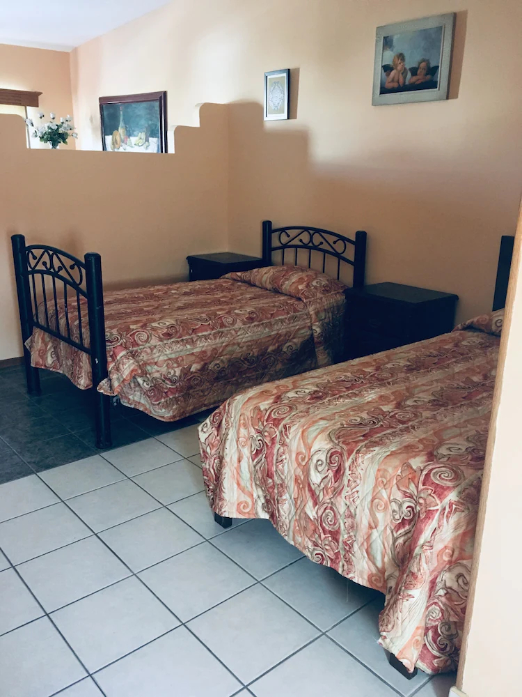Suites Cervantes
