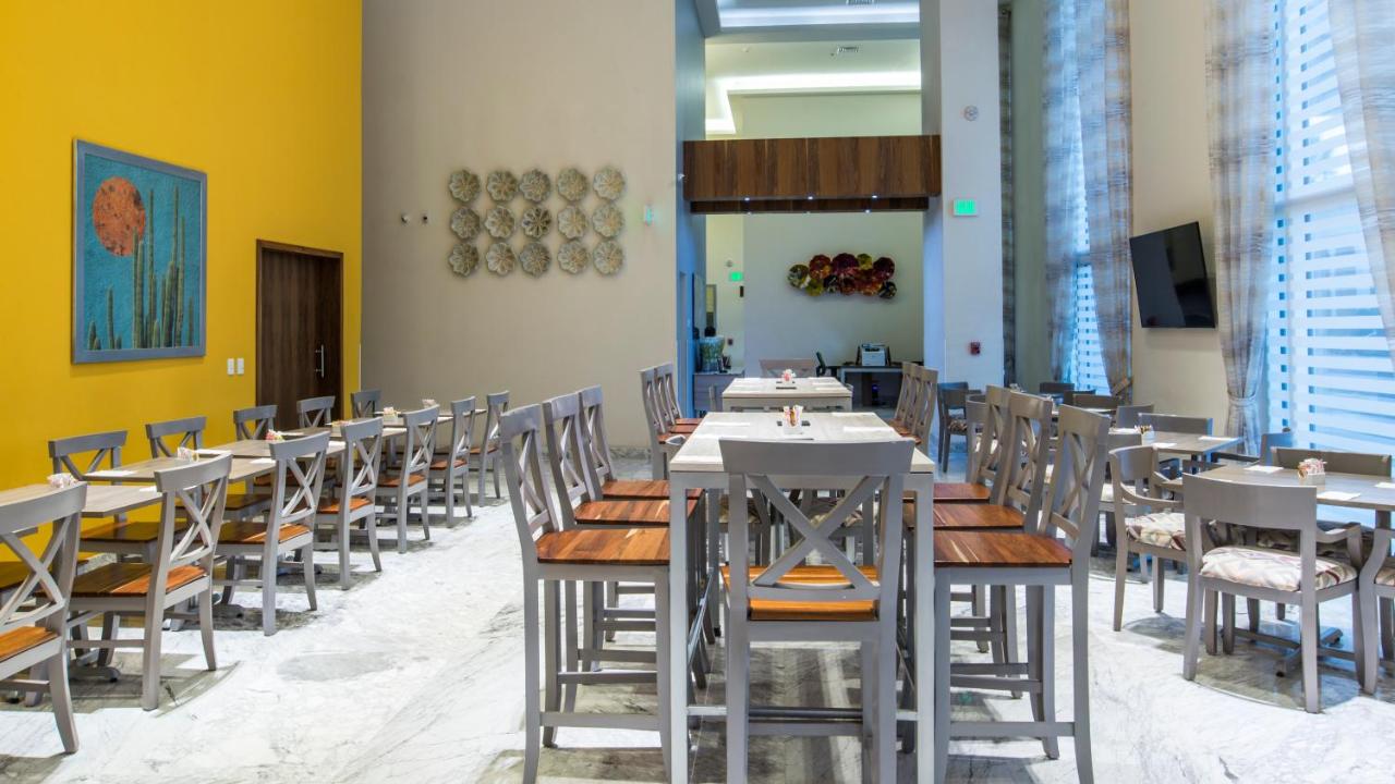 Holiday Inn Express & Suites Ciudad Obregon