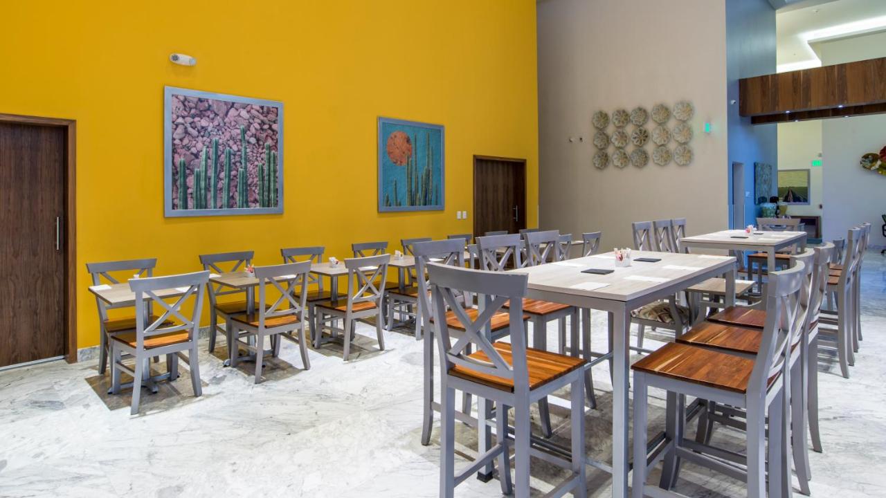 Holiday Inn Express & Suites Ciudad Obregon
