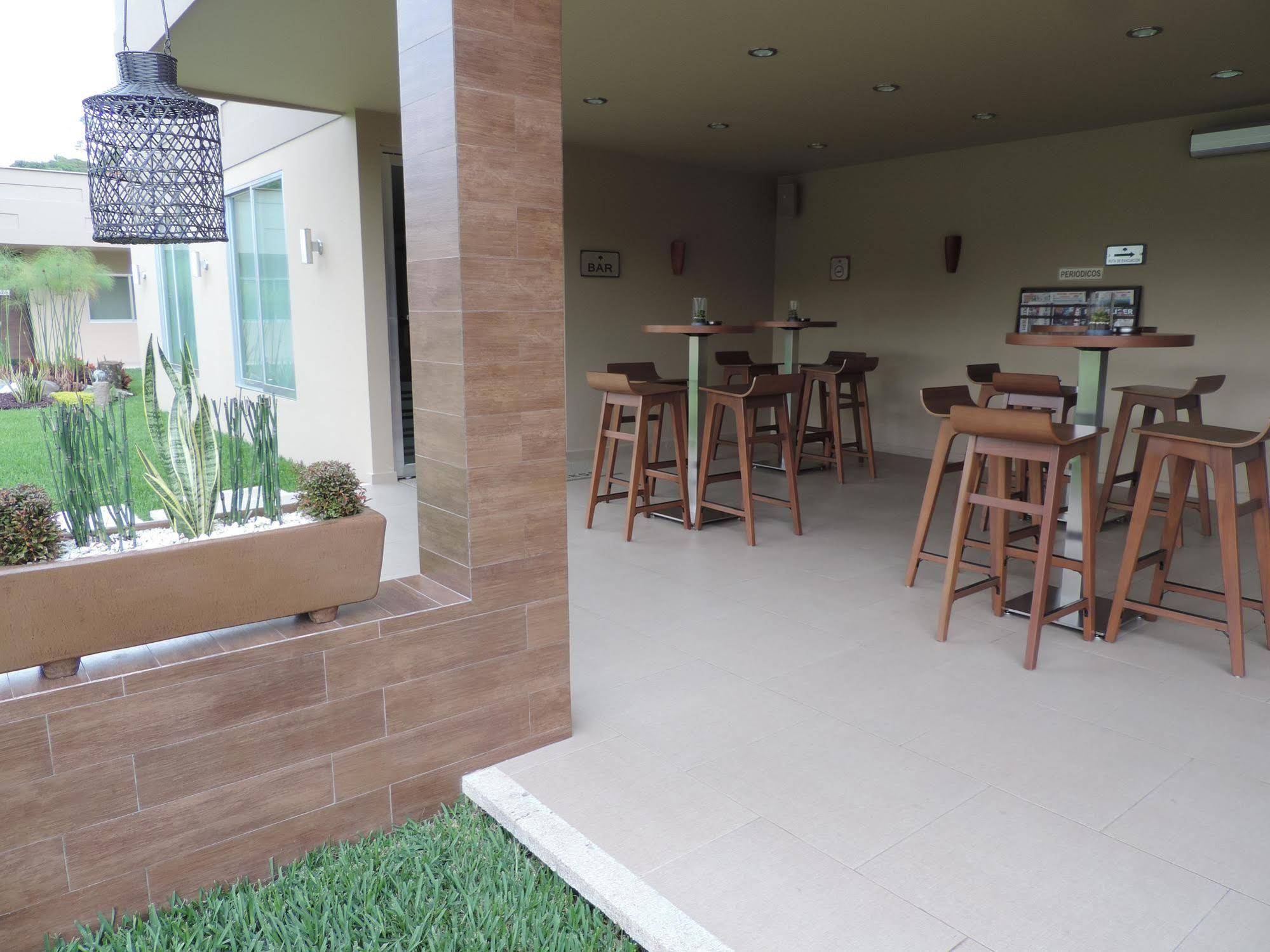 Hotel Layfer Express