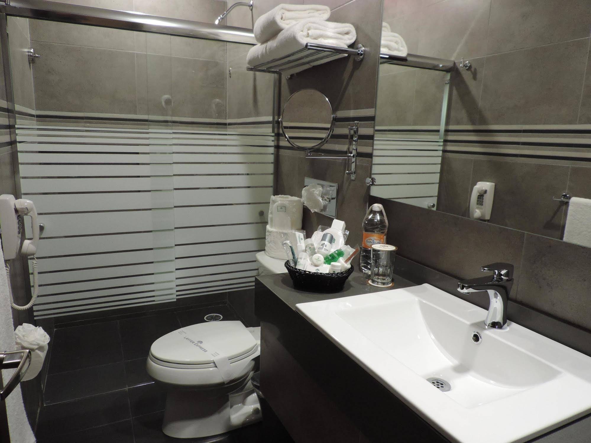 Hotel Layfer Express
