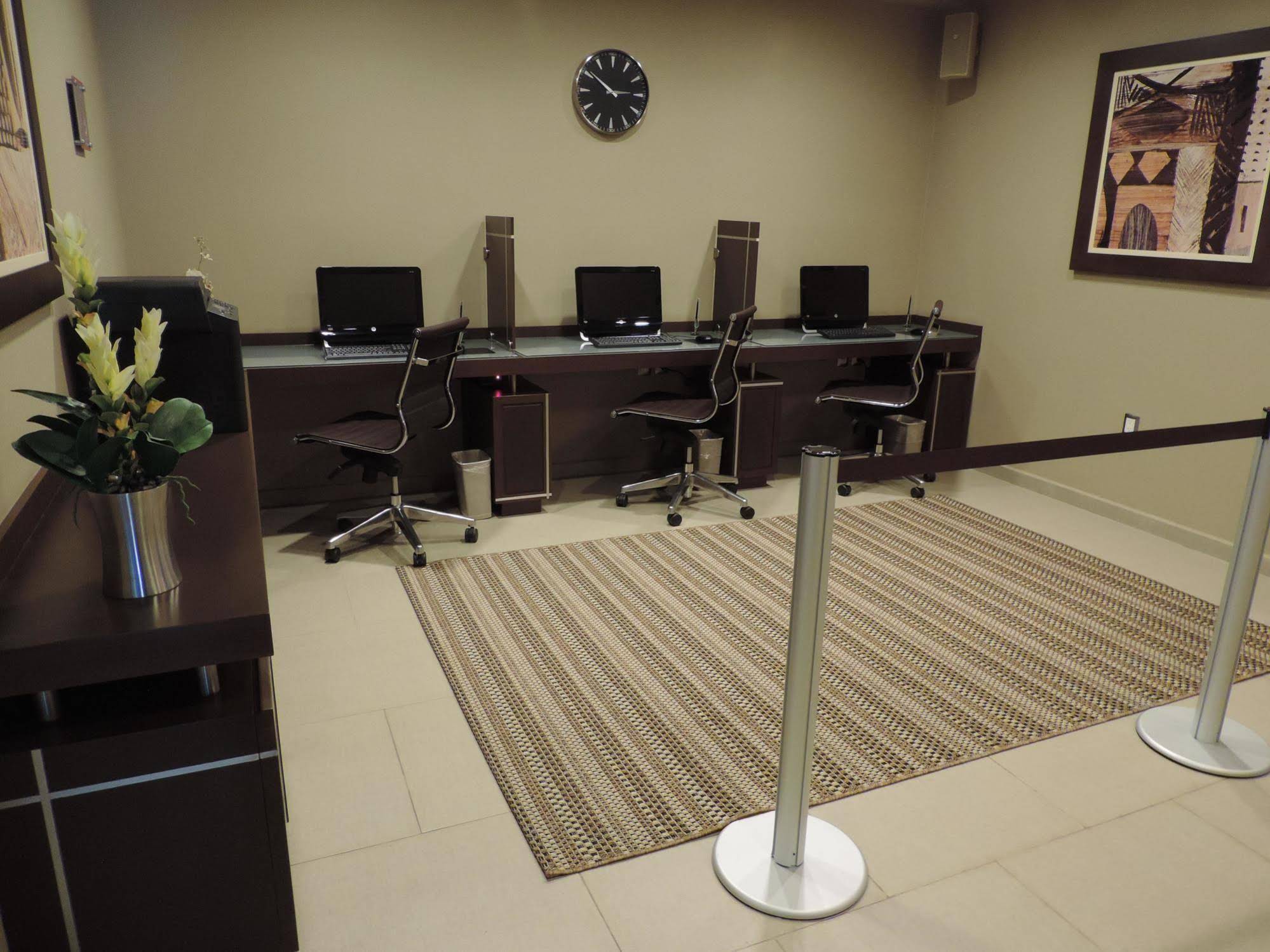 Hotel Layfer Express