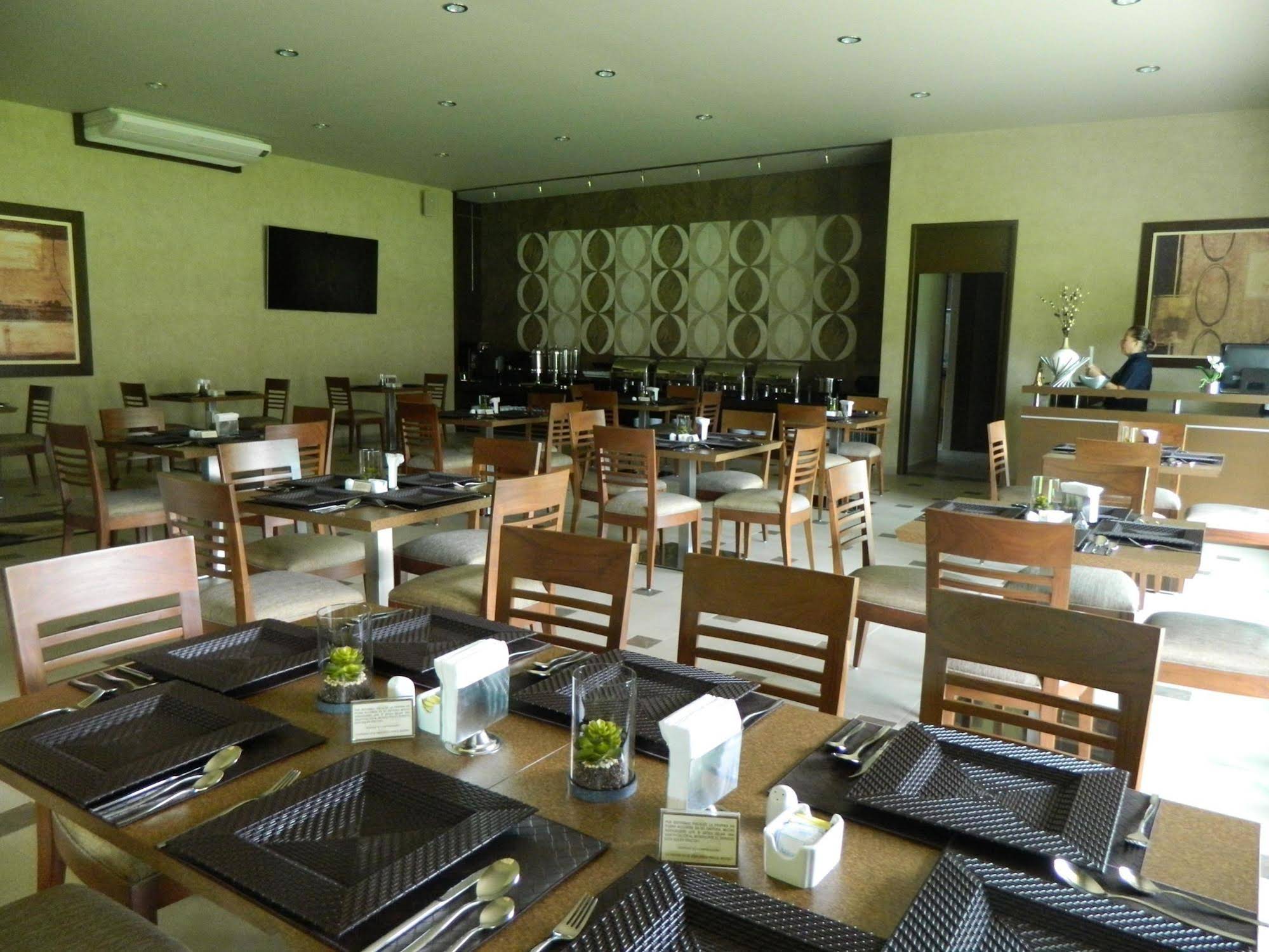 Hotel Layfer Express