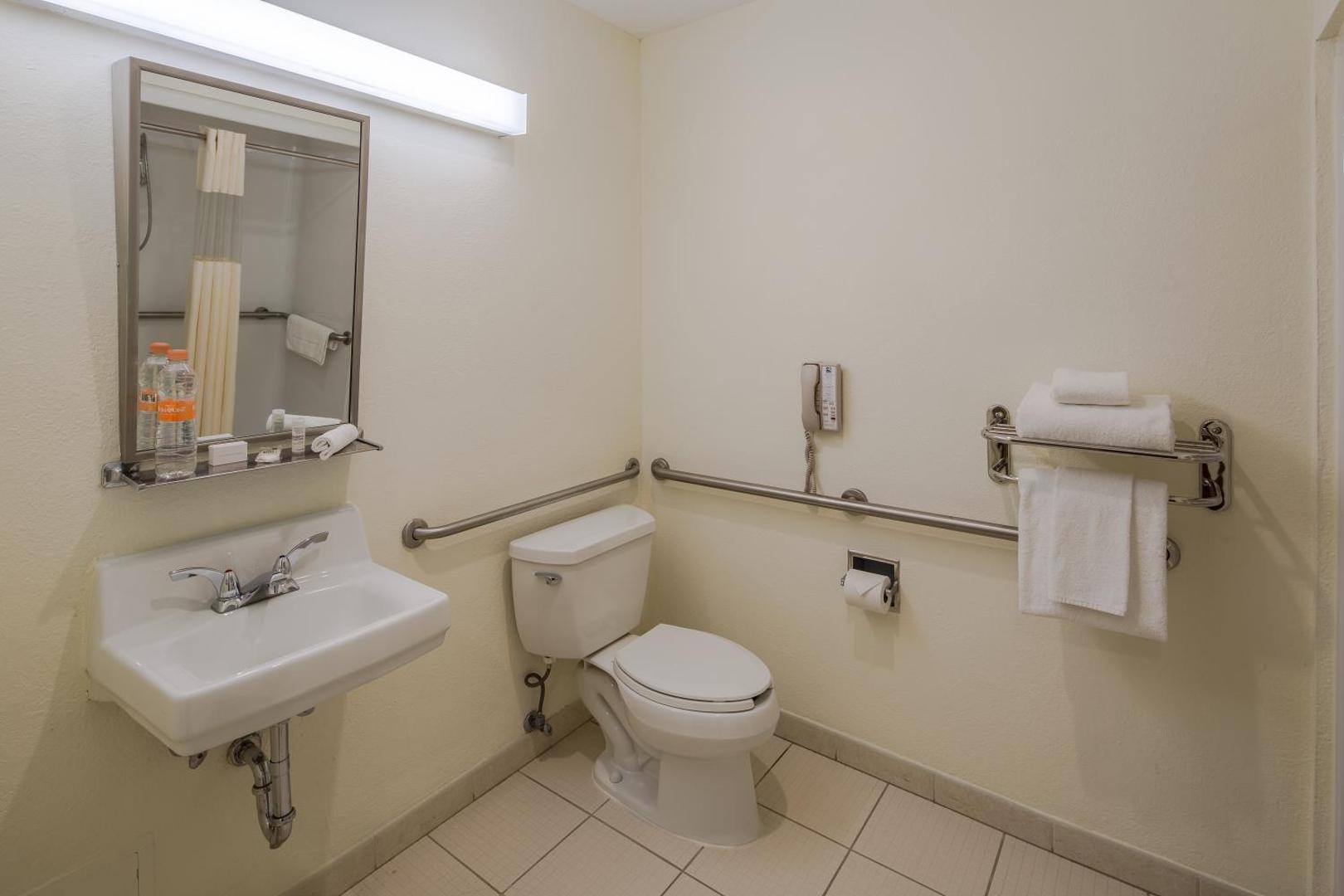 Microtel Inn & Suites by Wyndham Culiacan