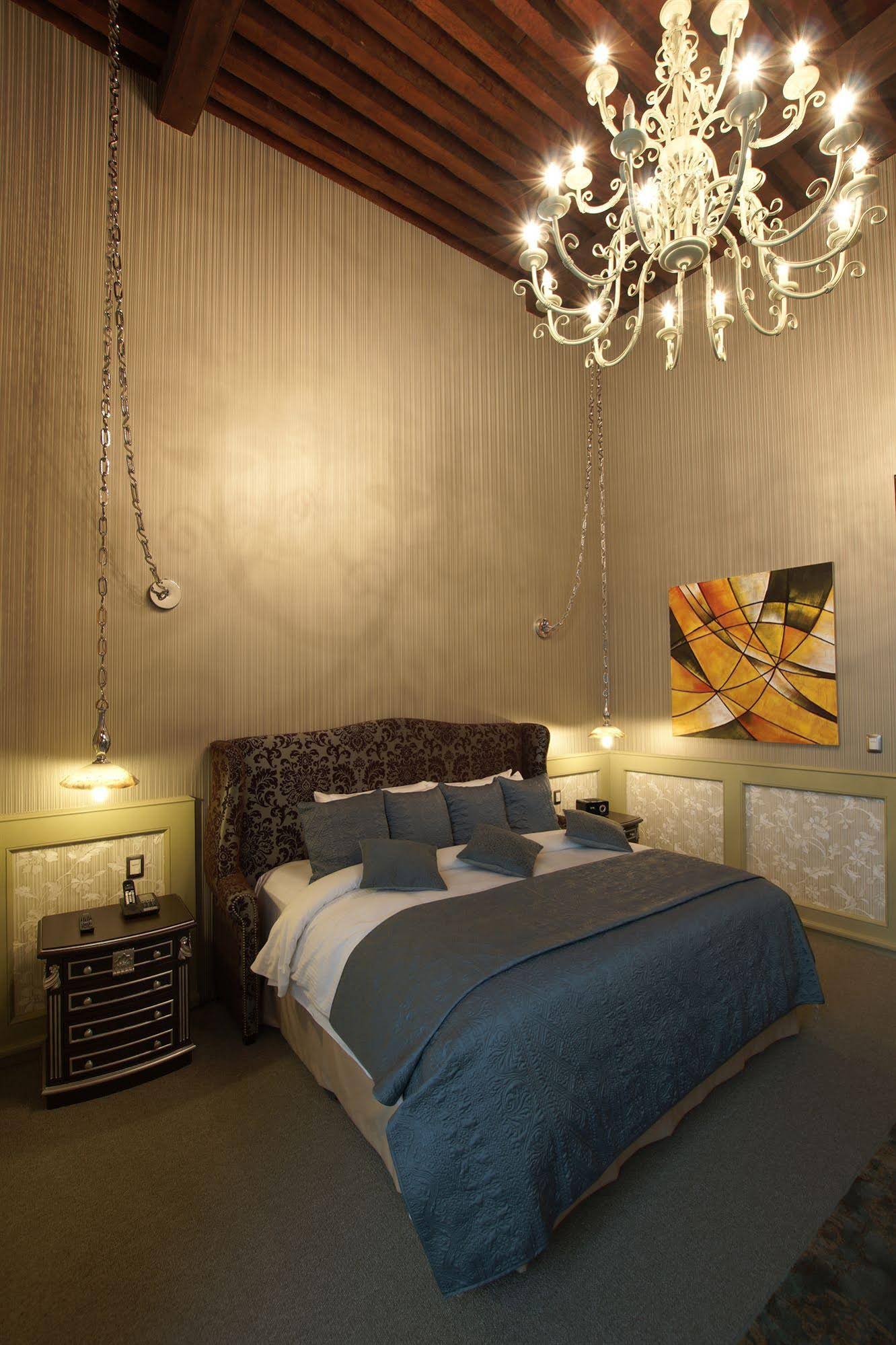 Boutique 1850