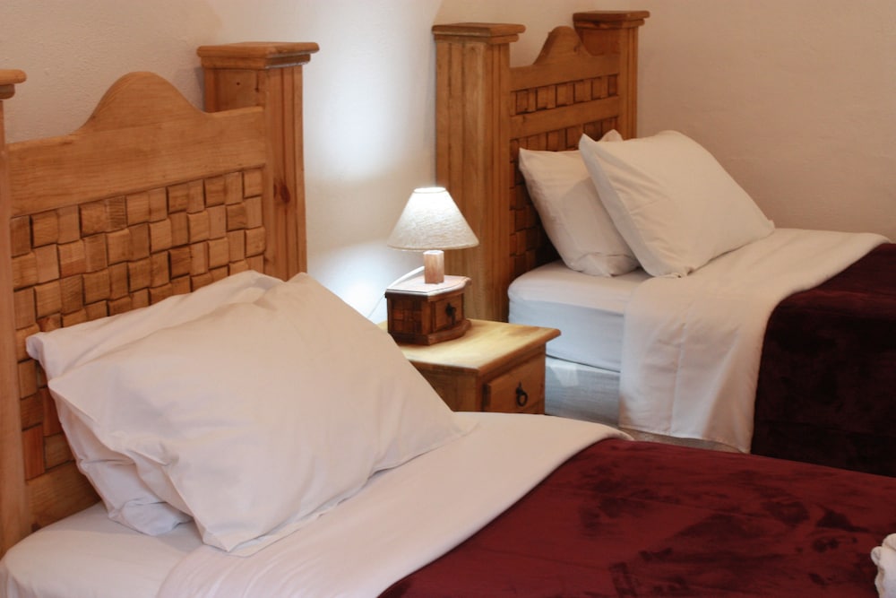 Casa Azuela & Valencia