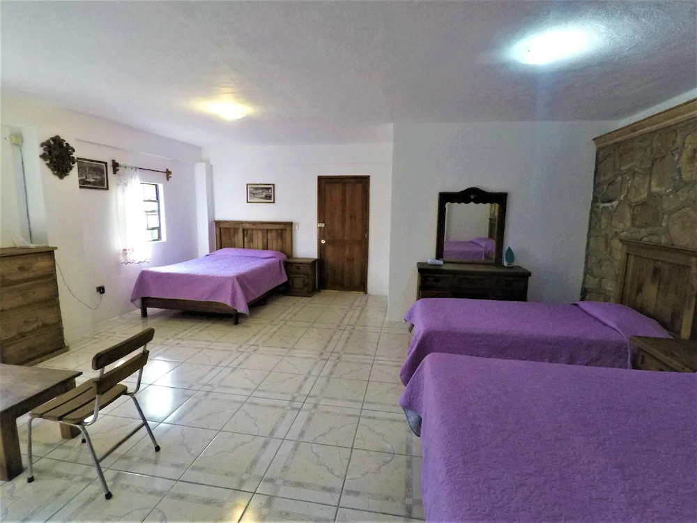 OYO Casa Banqueta Alta