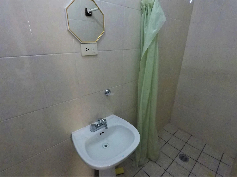 OYO Casa Banqueta Alta