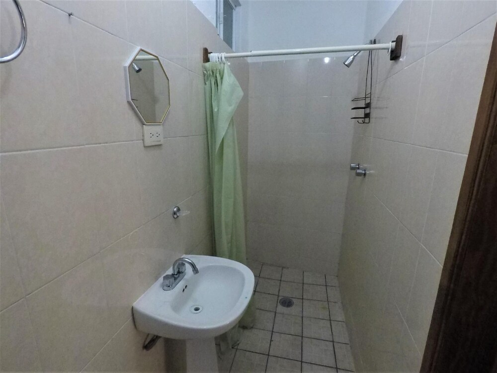 OYO Casa Banqueta Alta