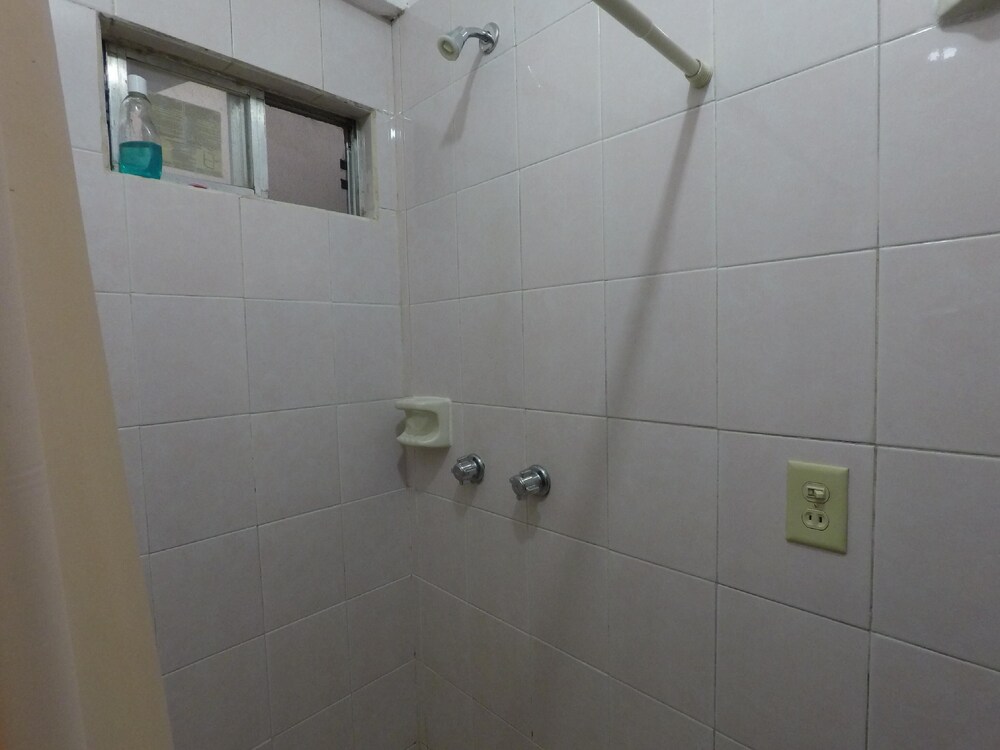 OYO Casa Banqueta Alta