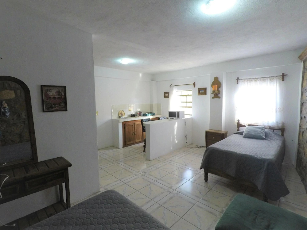 OYO Casa Banqueta Alta