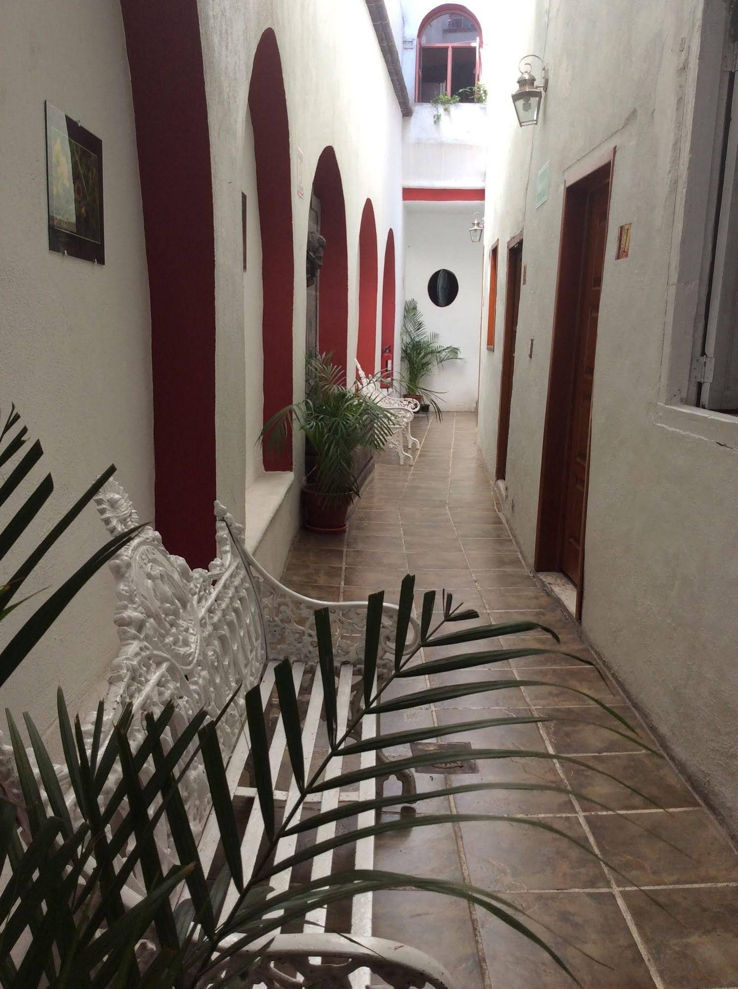 Hotel Rocinante