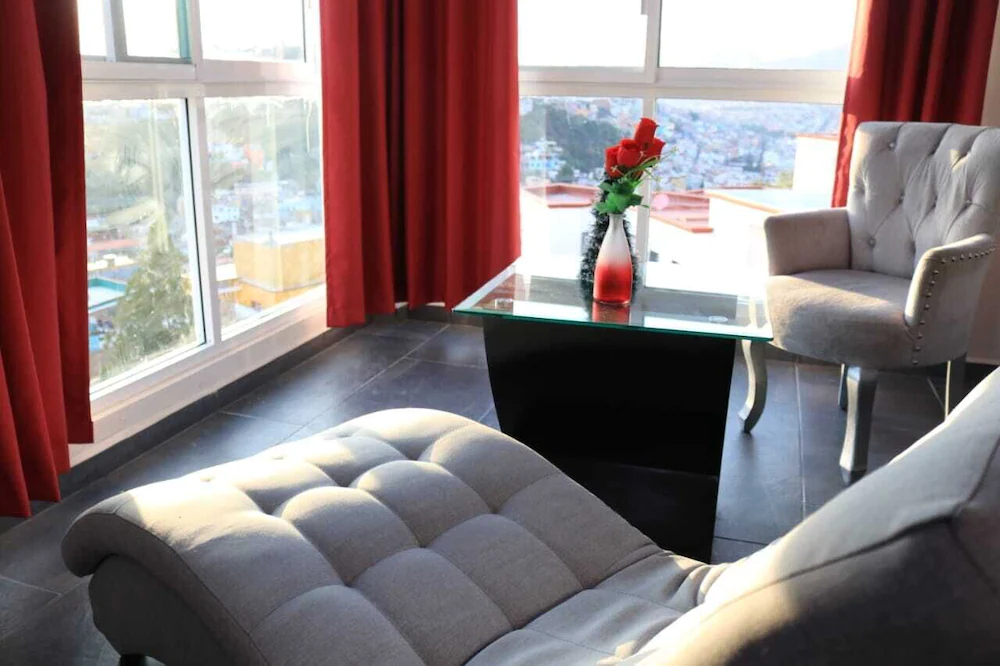 Villa Palaxs