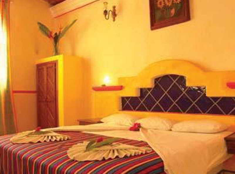 Hotel y Suites Mar y Sol