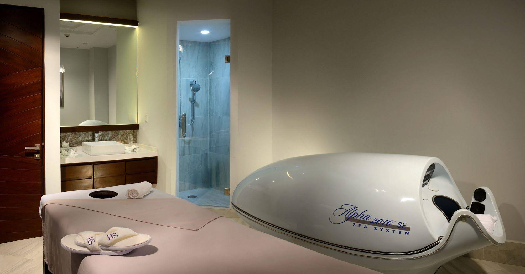 HS HOTSSON Hotel Irapuato