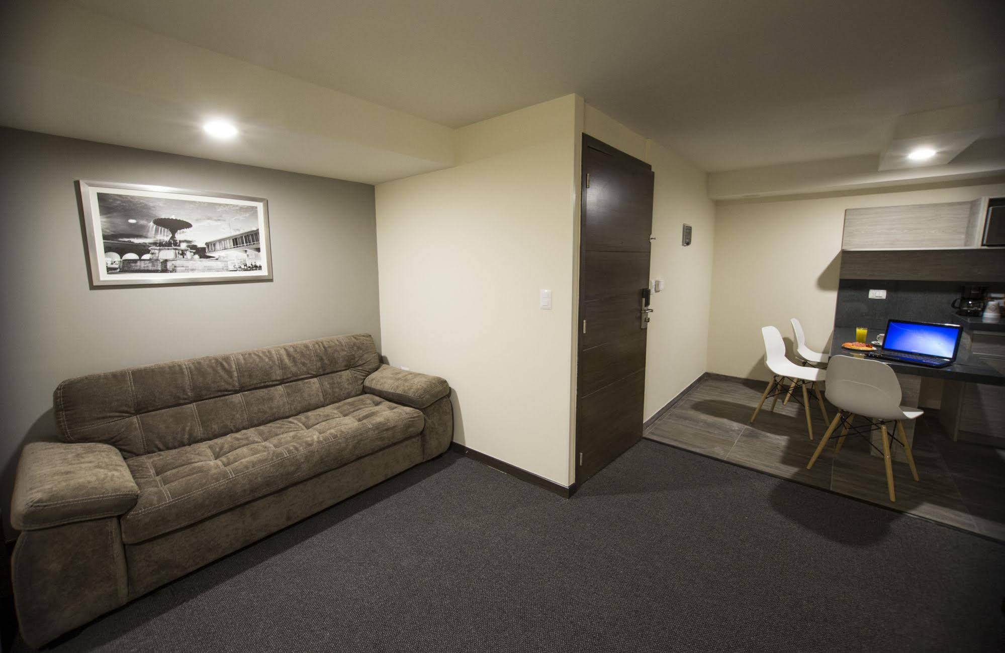 Kasa Hotel & Suites