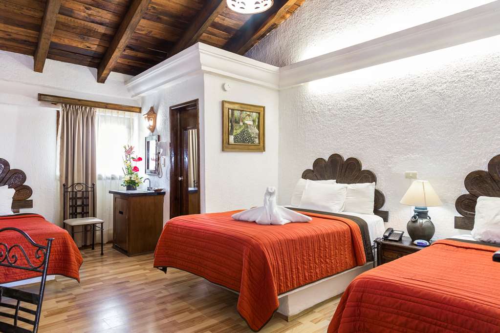 Capital O Hotel Central