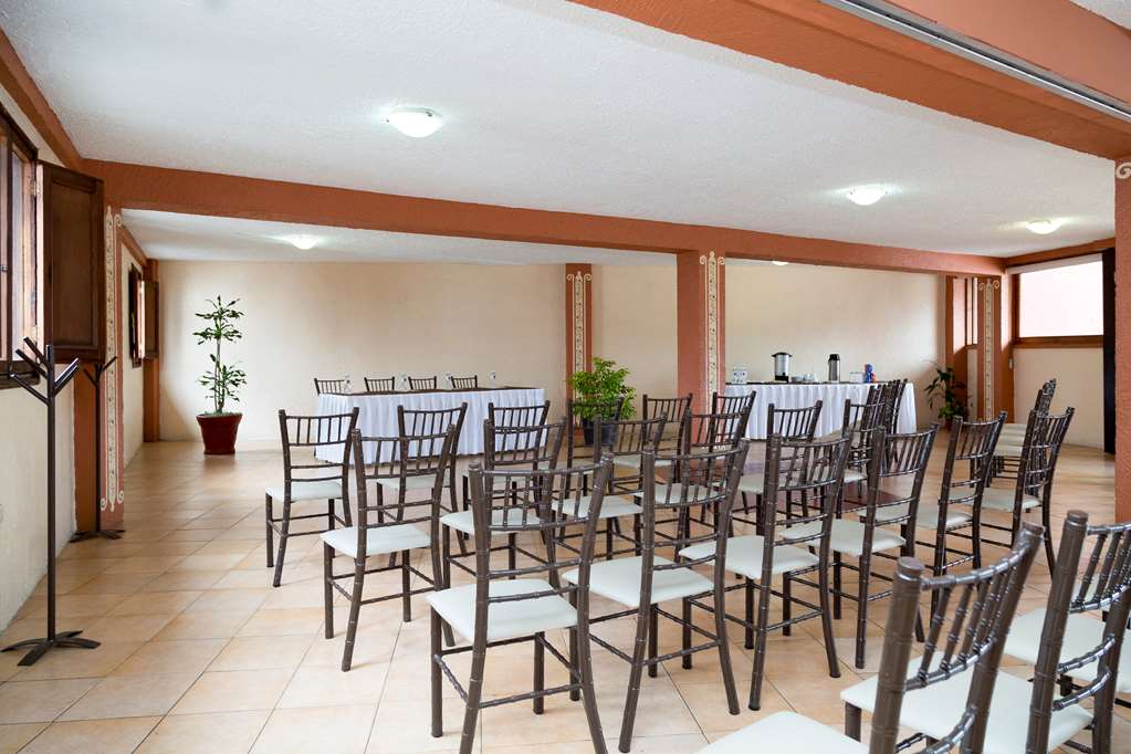 Capital O Hotel Central