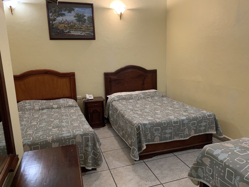 Hotel Real De Cortes