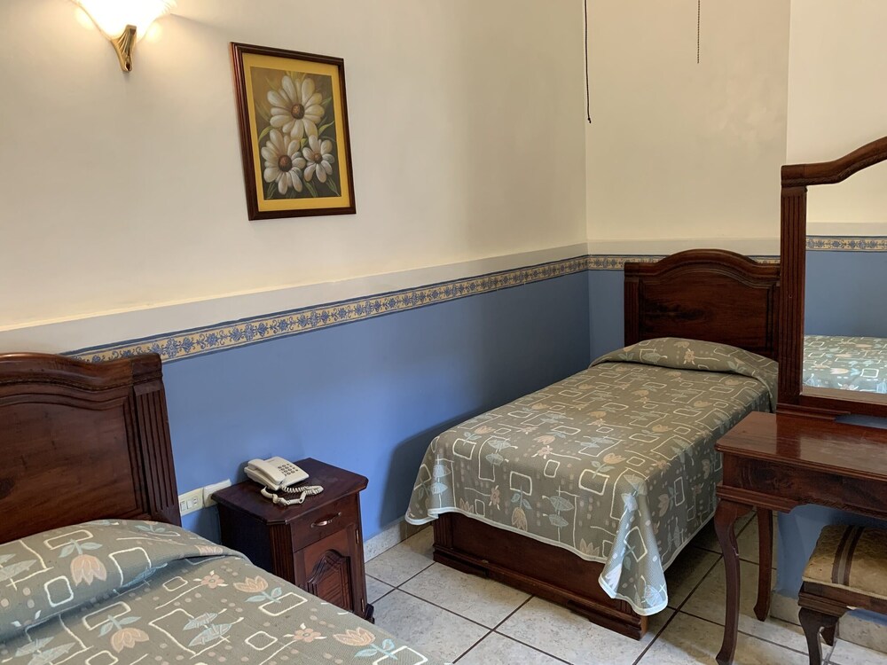 Hotel Real De Cortes