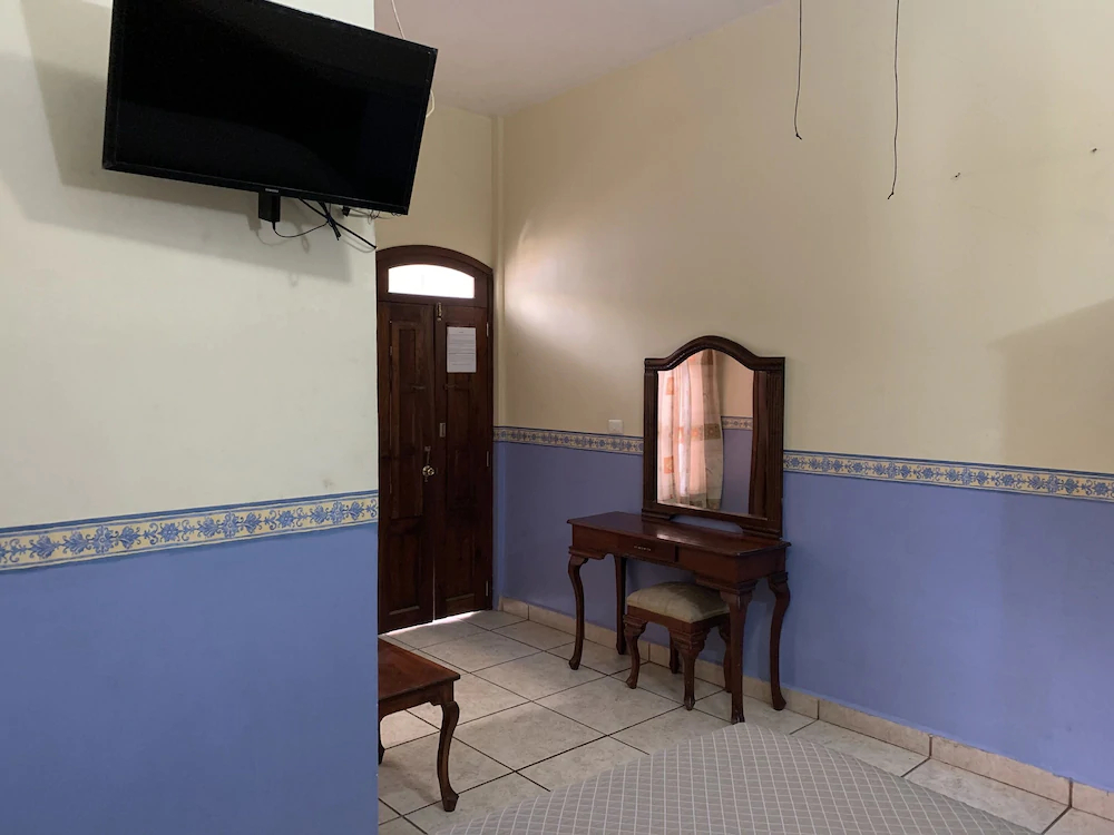 Hotel Real De Cortes