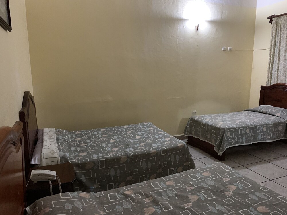 Hotel Real De Cortes