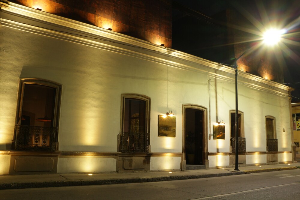 Elena de Cobre Hotel
