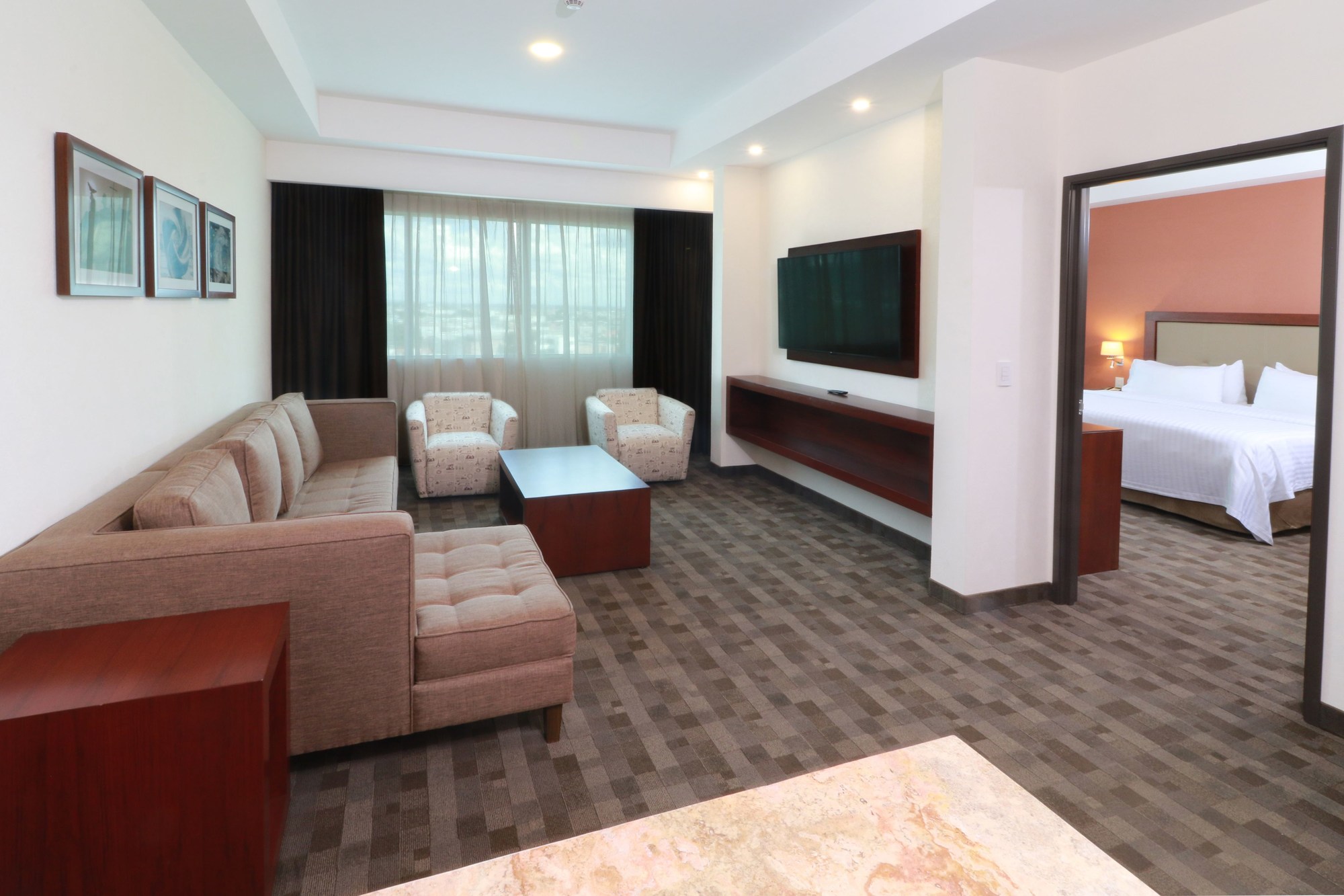 Holiday Inn & Suites Leon Plaza Mayor