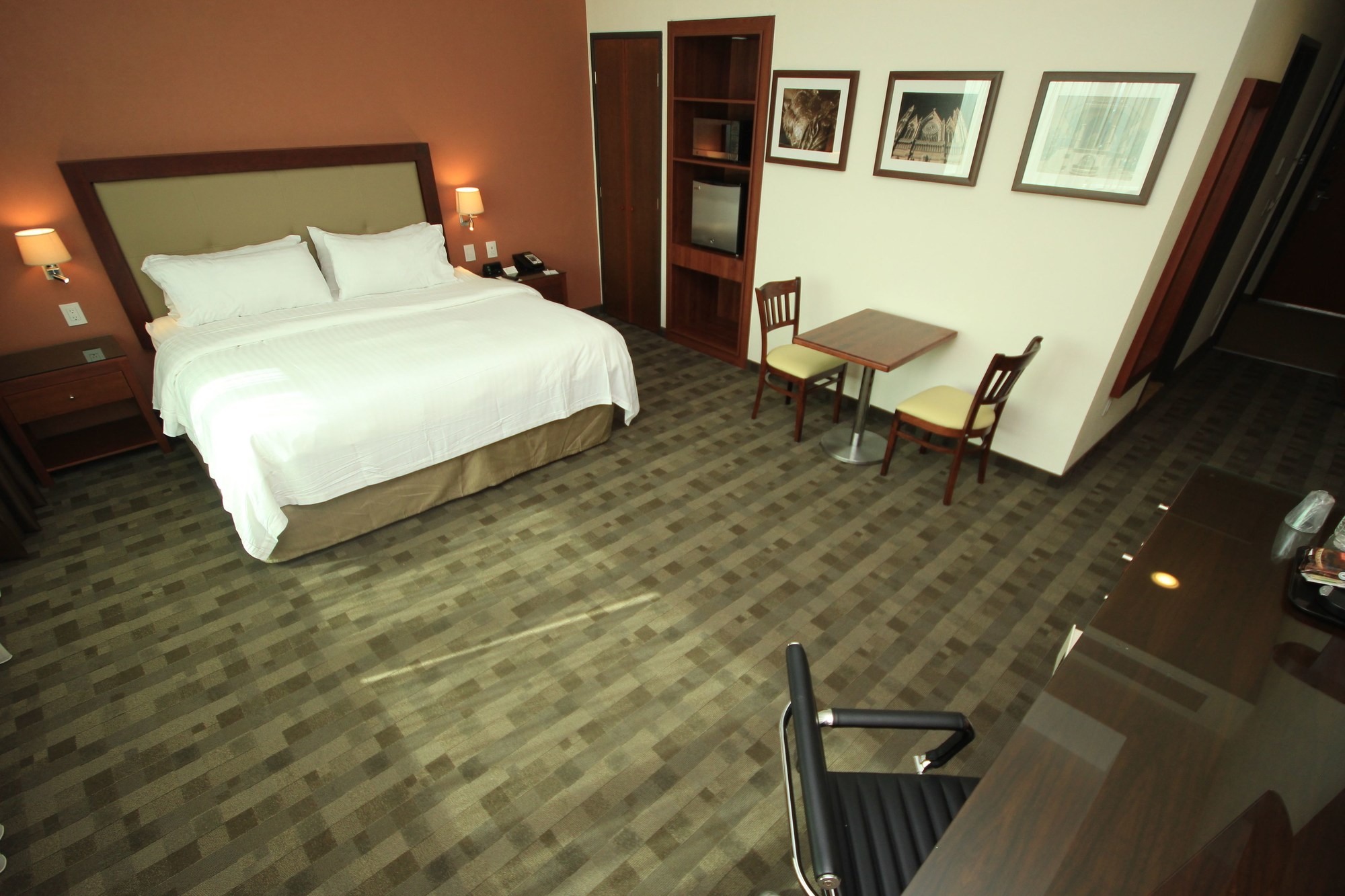 Holiday Inn & Suites Leon Plaza Mayor