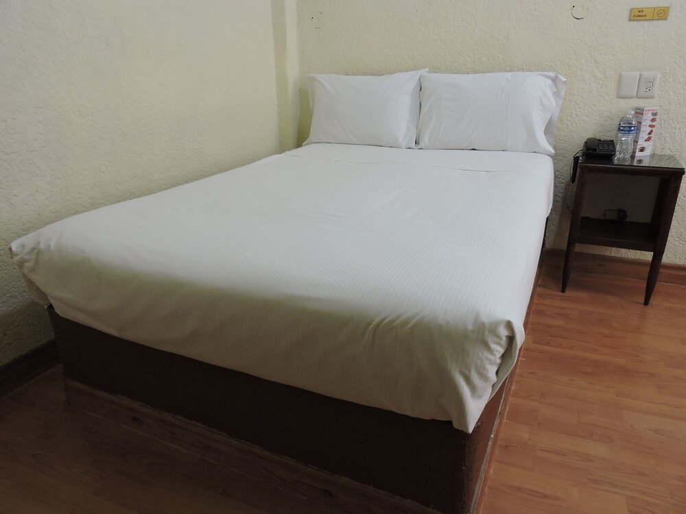 Hotel Capri de Leon