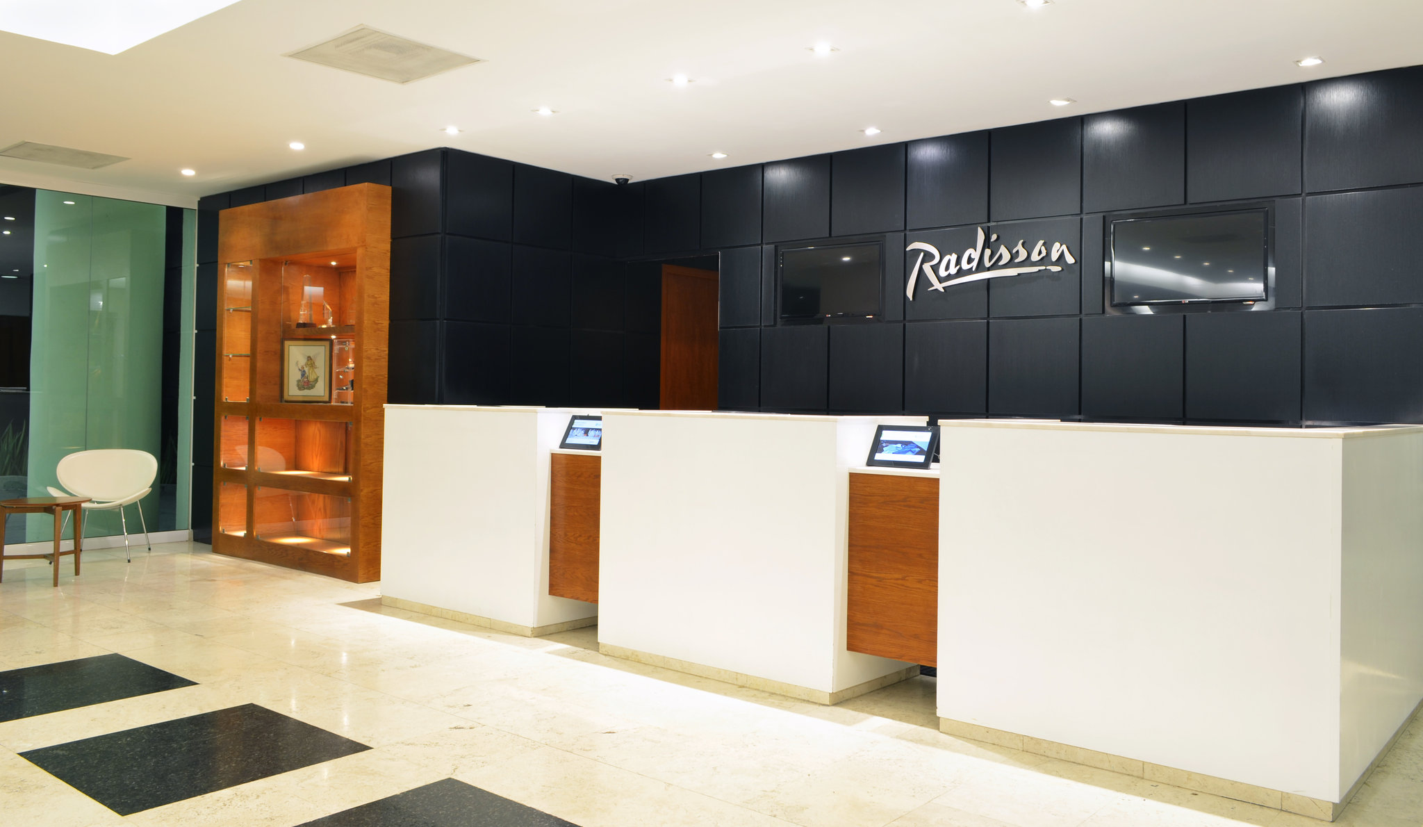 Radisson Poliforum Plaza