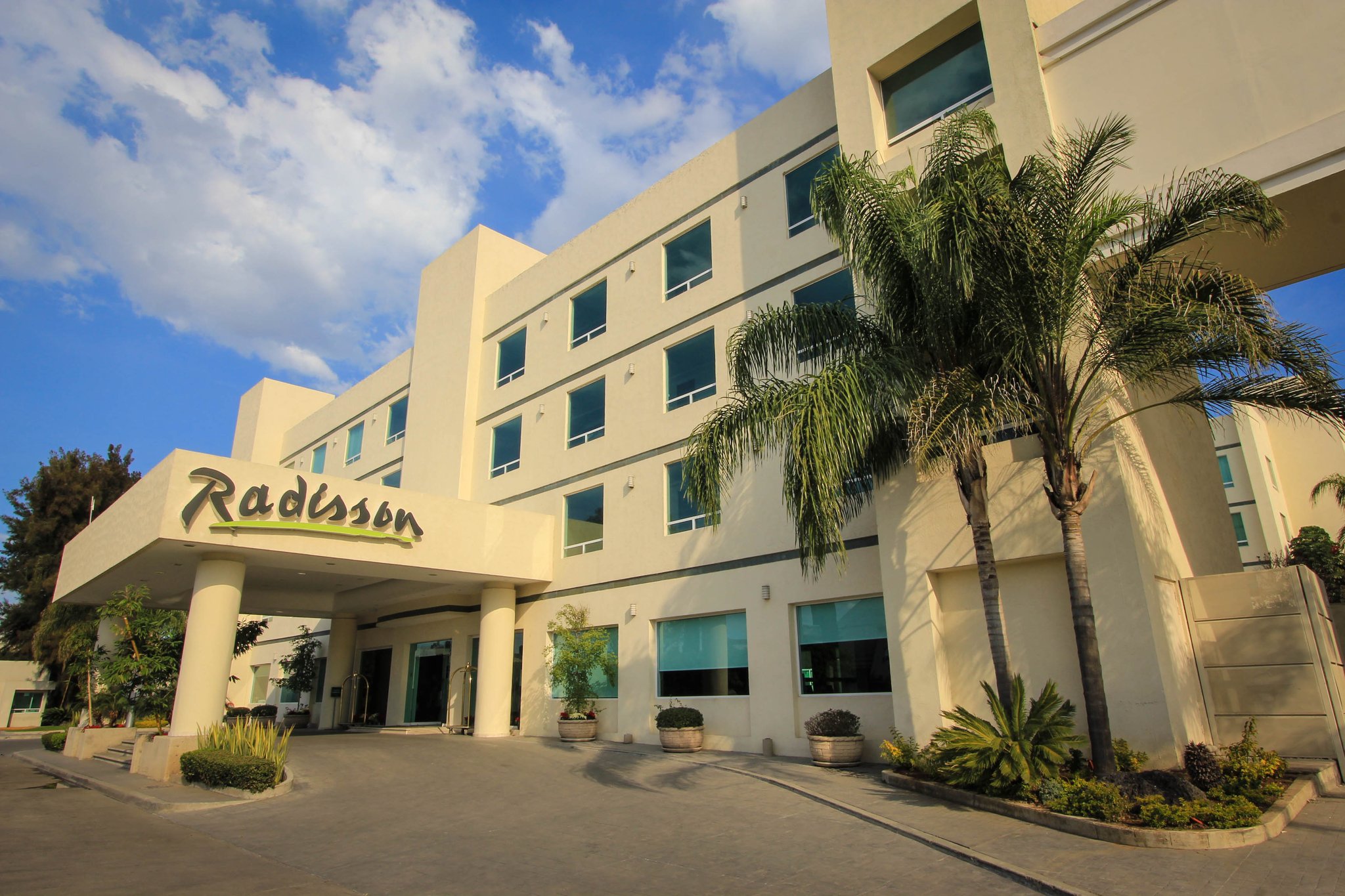 Radisson Poliforum Plaza